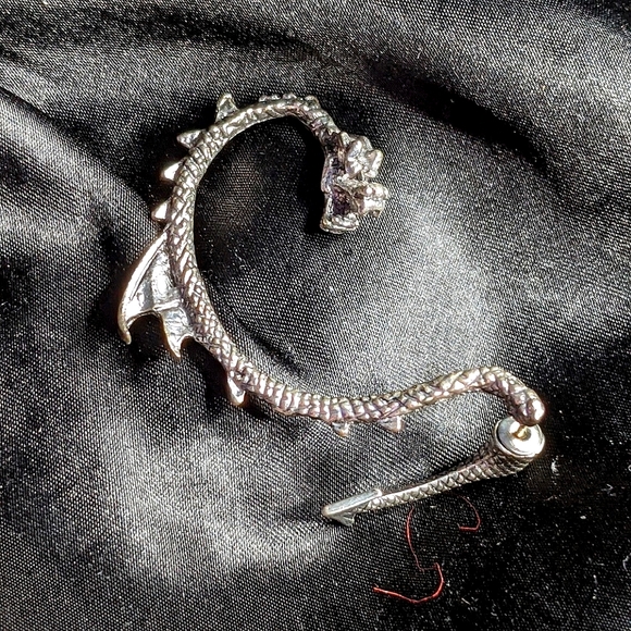 Dragon Ear cuff - Picture 1 of 3